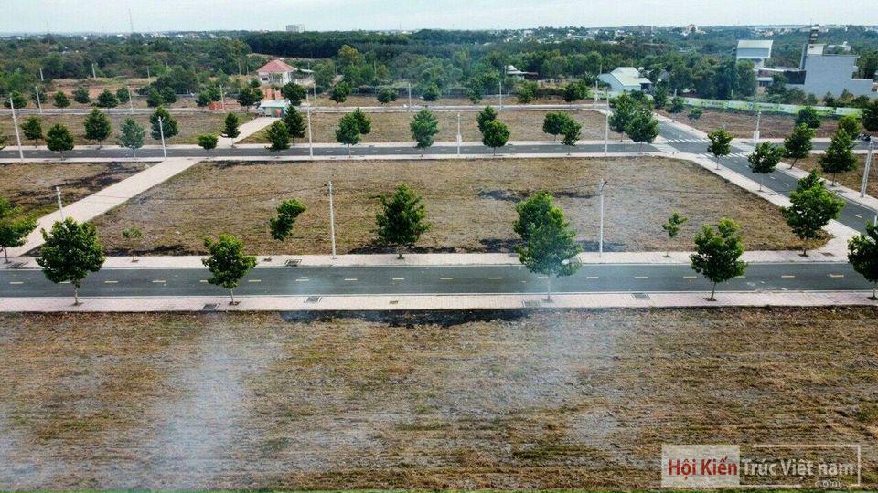 Em cần ra gấp 2 lô diện tích 6*25=150m2 full thổ cư